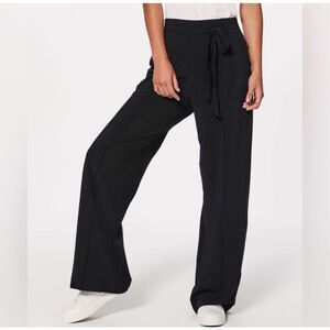 Lululemon Noir Pant Wide Leg Dress Pants, Size 8, Black